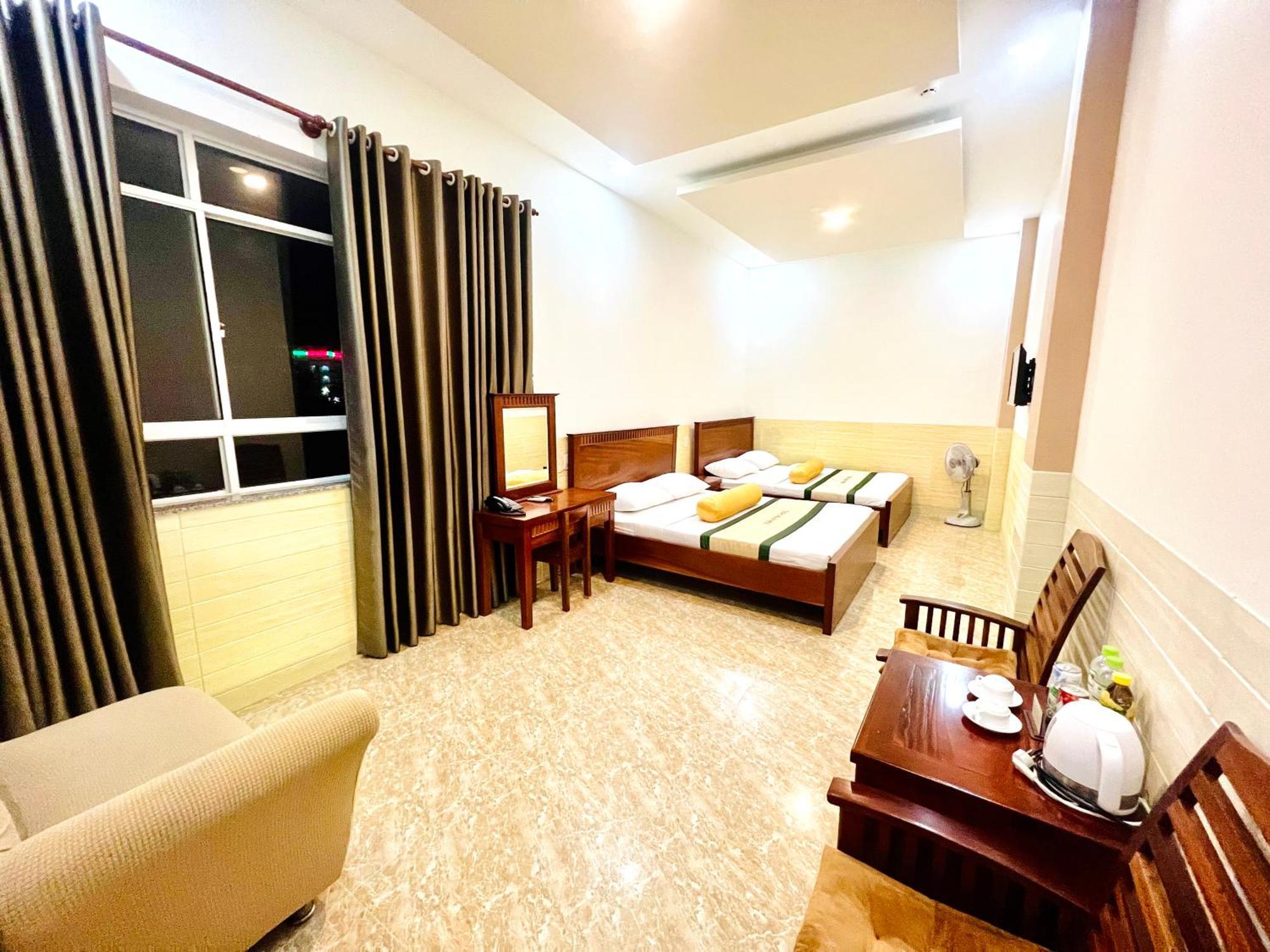 XUÂN HUỲNH 3 Hotel Soc Trang Exterior foto